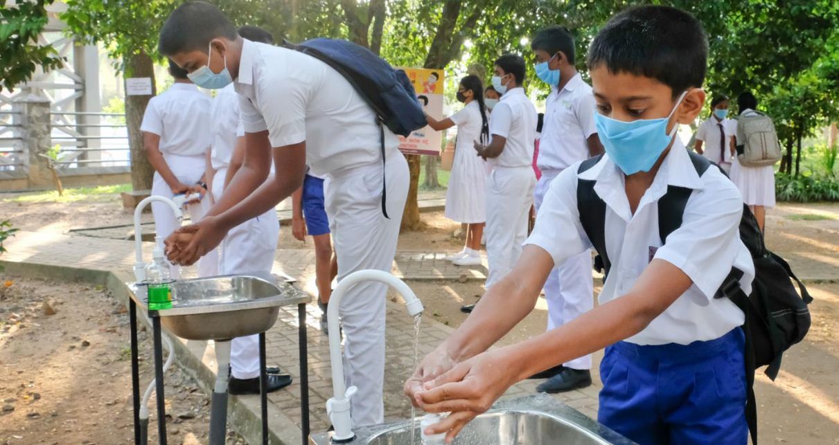 विद्यालयमा कोरोनासम्वन्धी प्रतिबन्ध खुकुलो